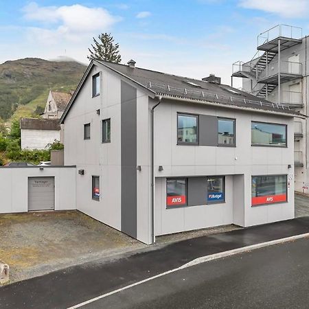 Din Hjem! Mitt I By1. Gratis Parkering!! Apartment Narvik Exterior photo